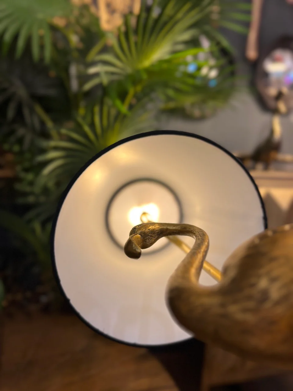 Flamingo Table Lamp - Dual Power Battery Or Mains - Image 3