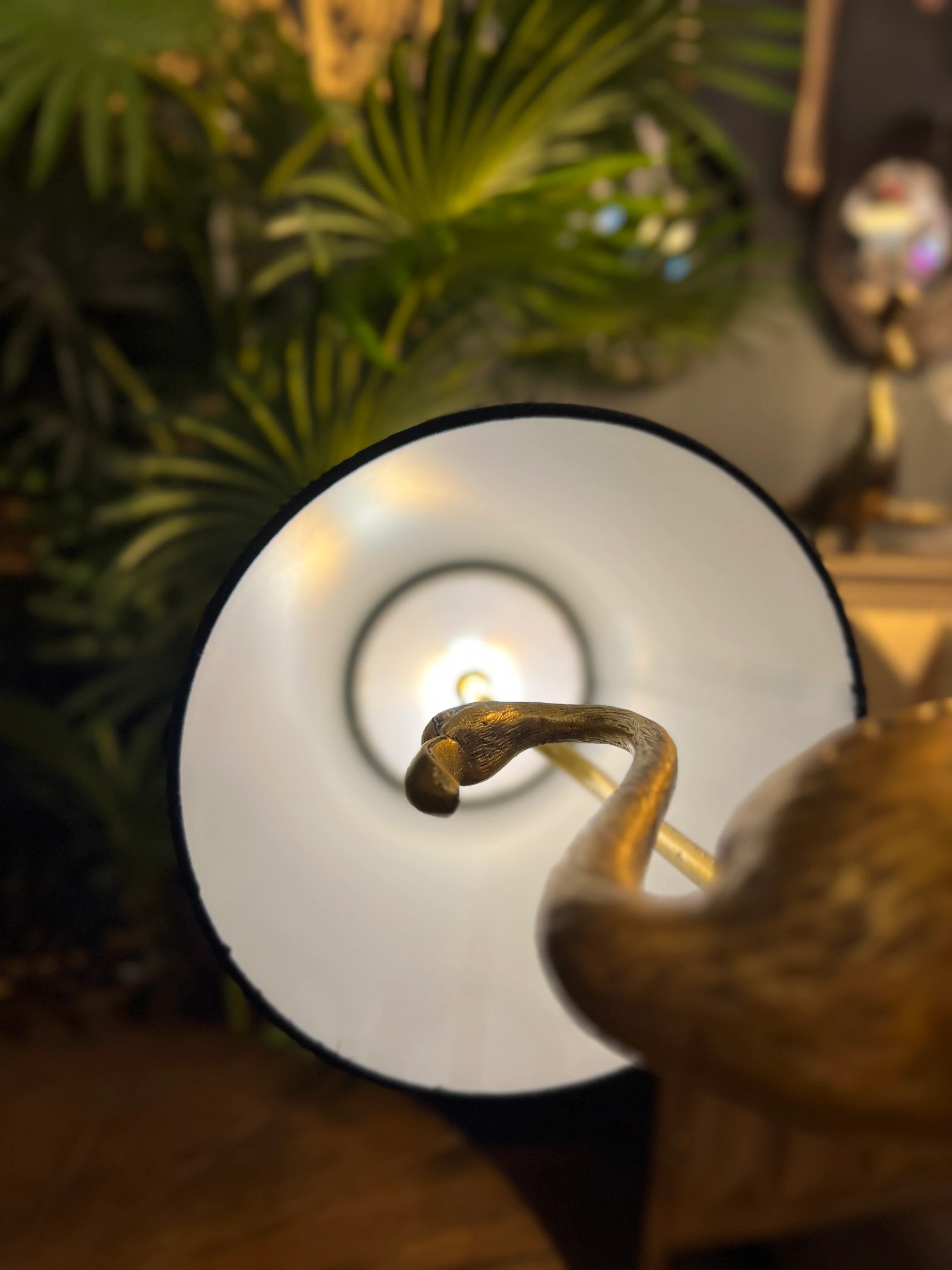 Flamingo Table Lamp - Dual Power Battery Or Mains - Image 5