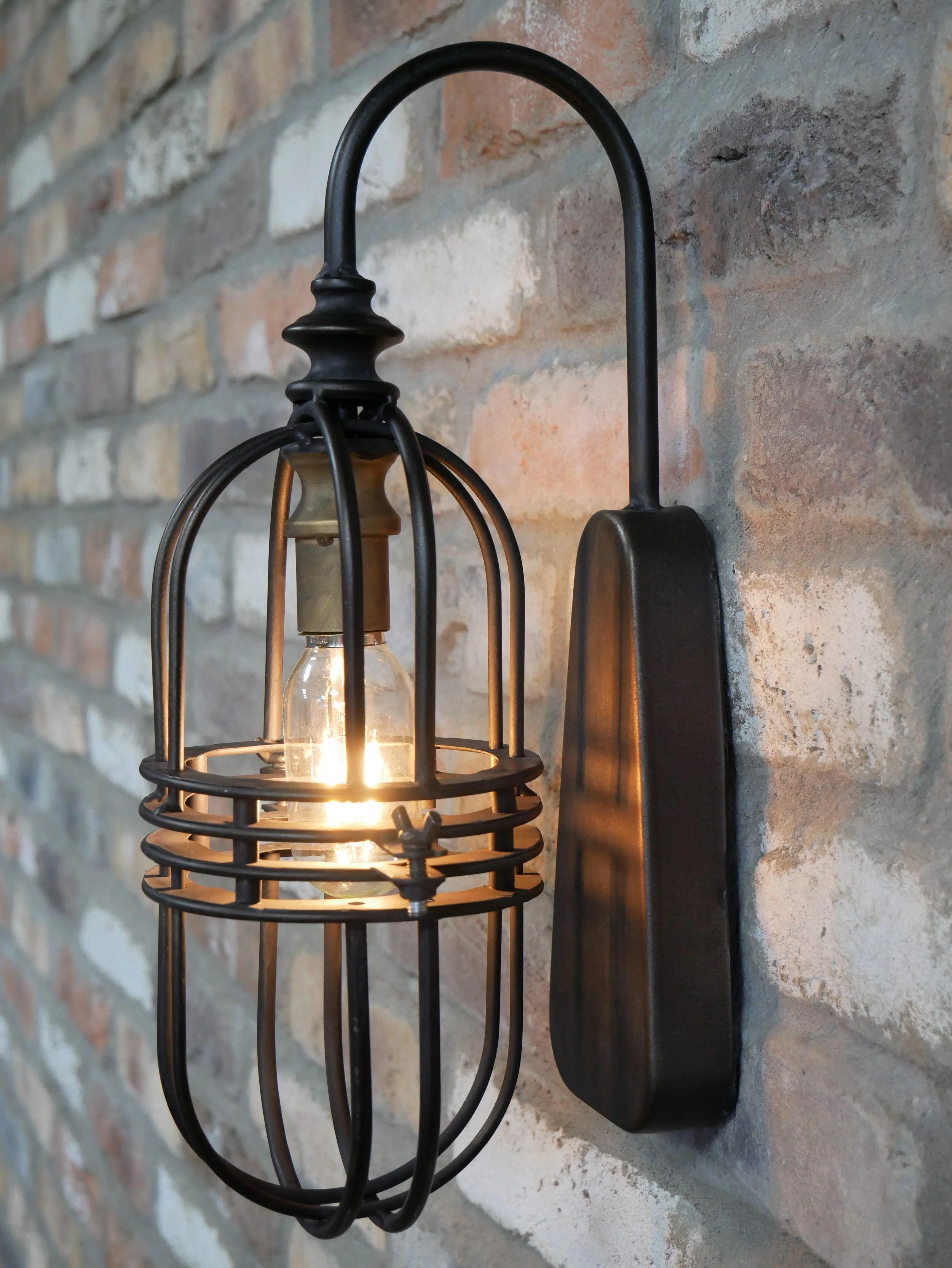 Industrial Wall Light - LED Battery operated - Image 2