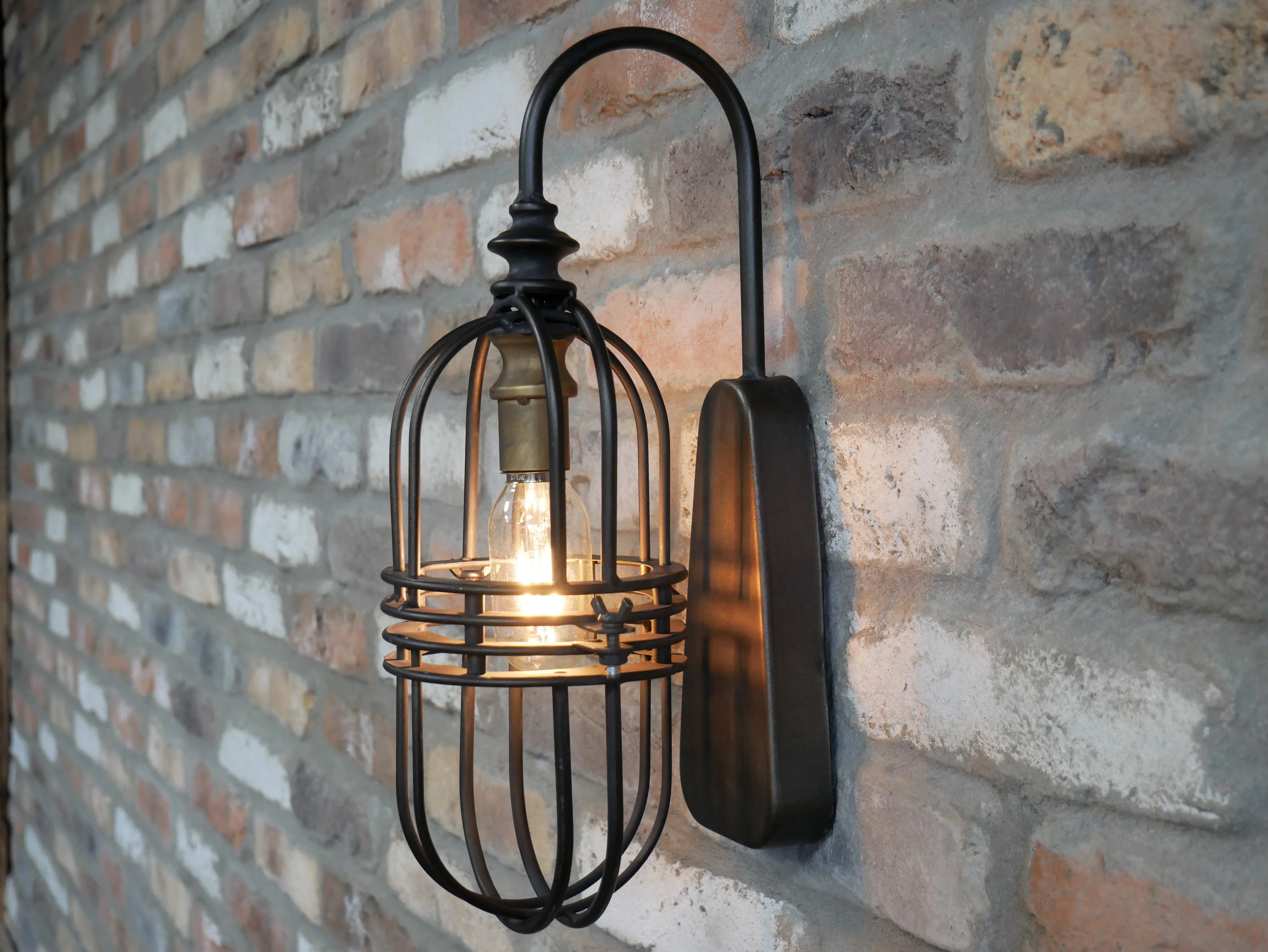 Industrial Wall Light - LED Battery operated - Image 3