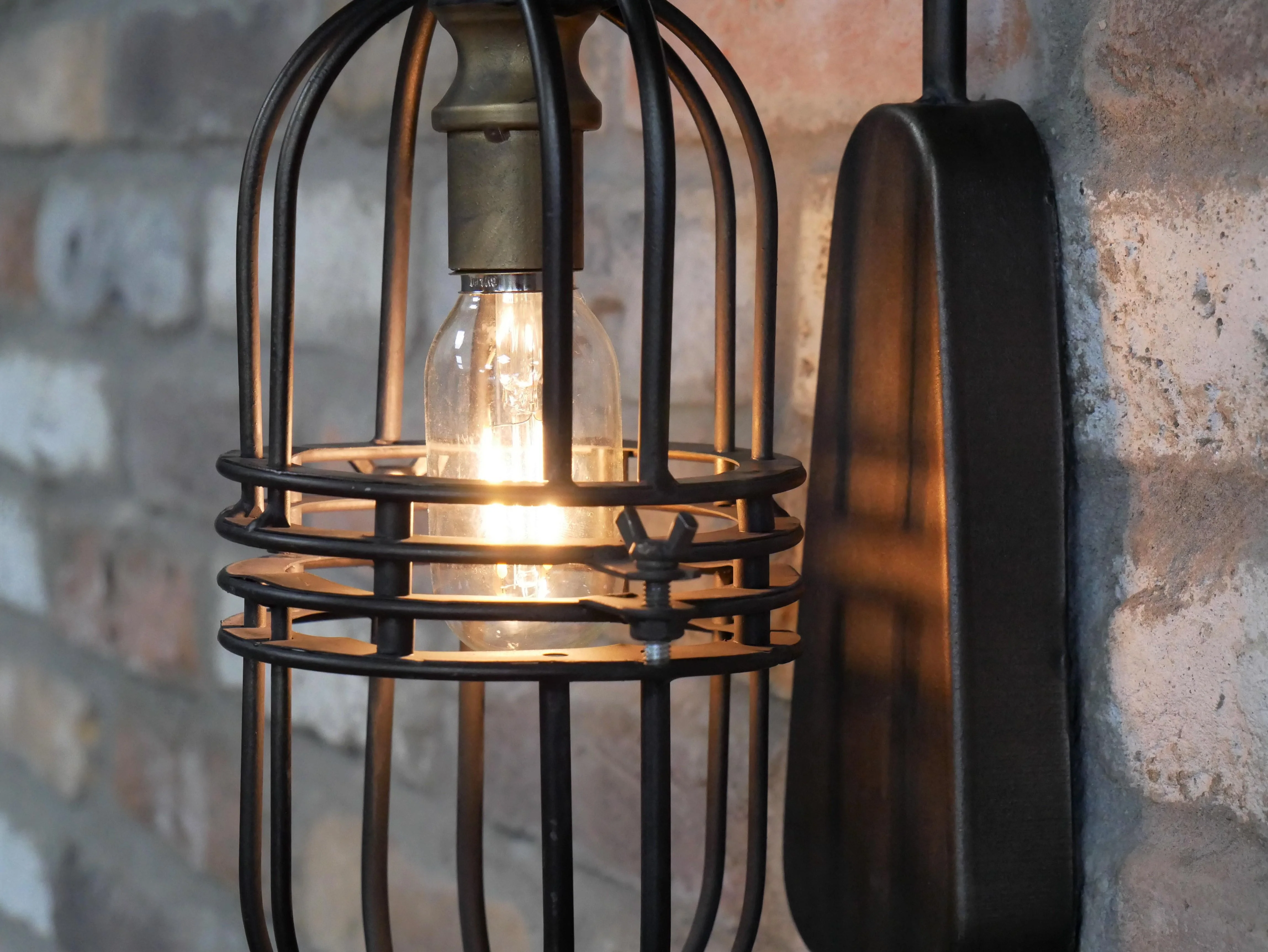 Industrial Wall Light - LED Battery operated - Image 5