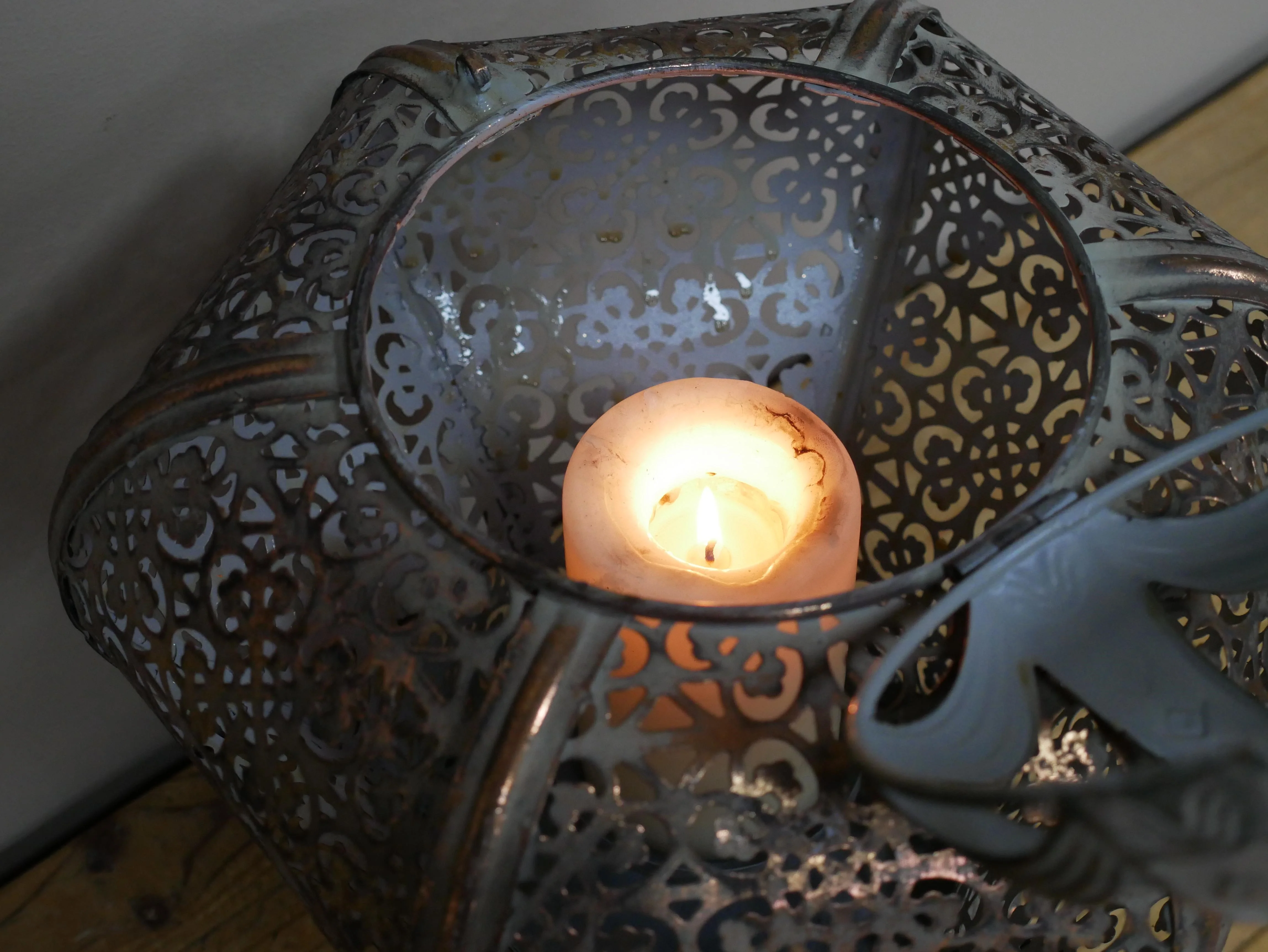 Lantern - Image 3