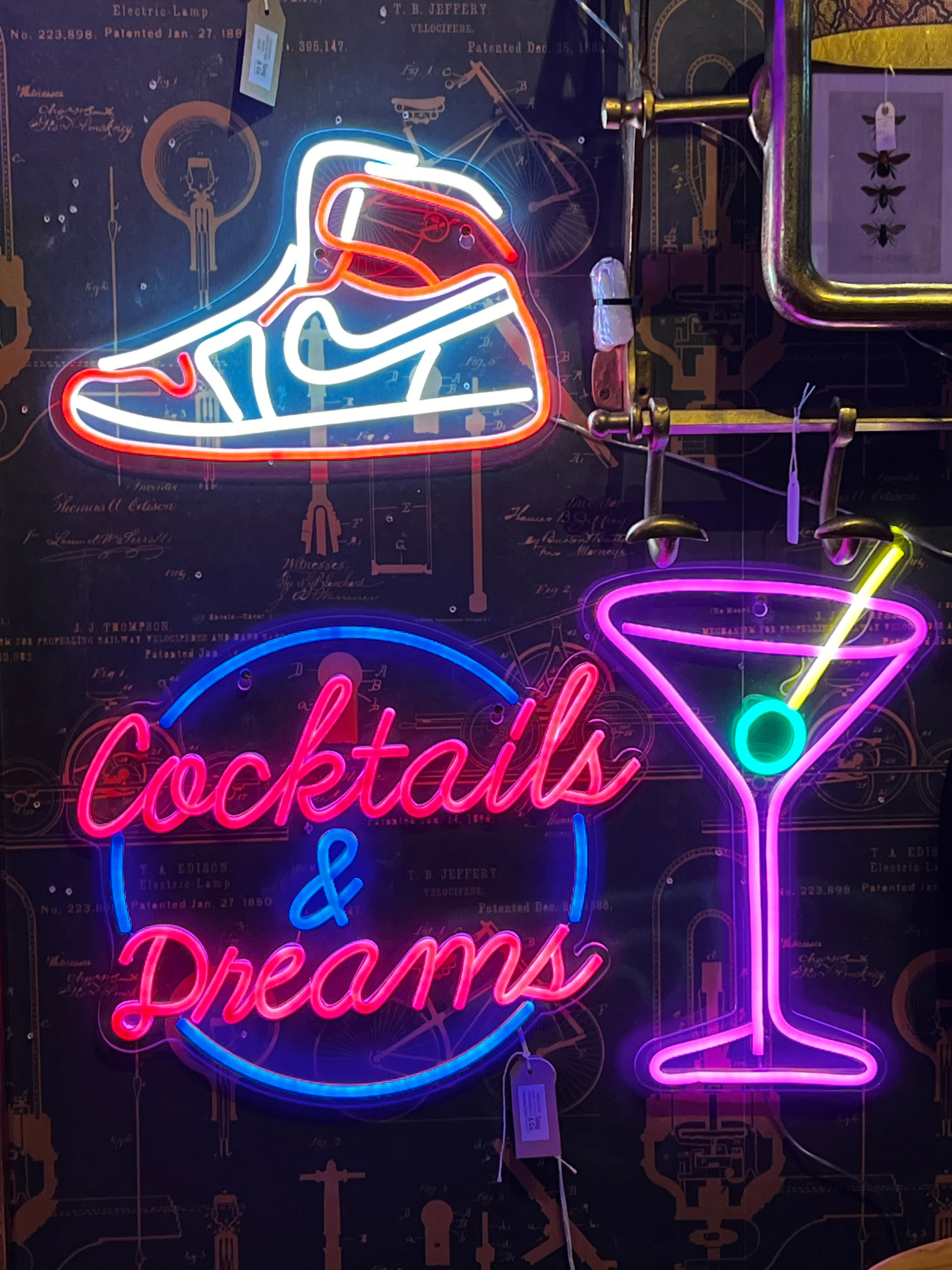 LED Neon Acrylic Light - Sneaker - Image 2
