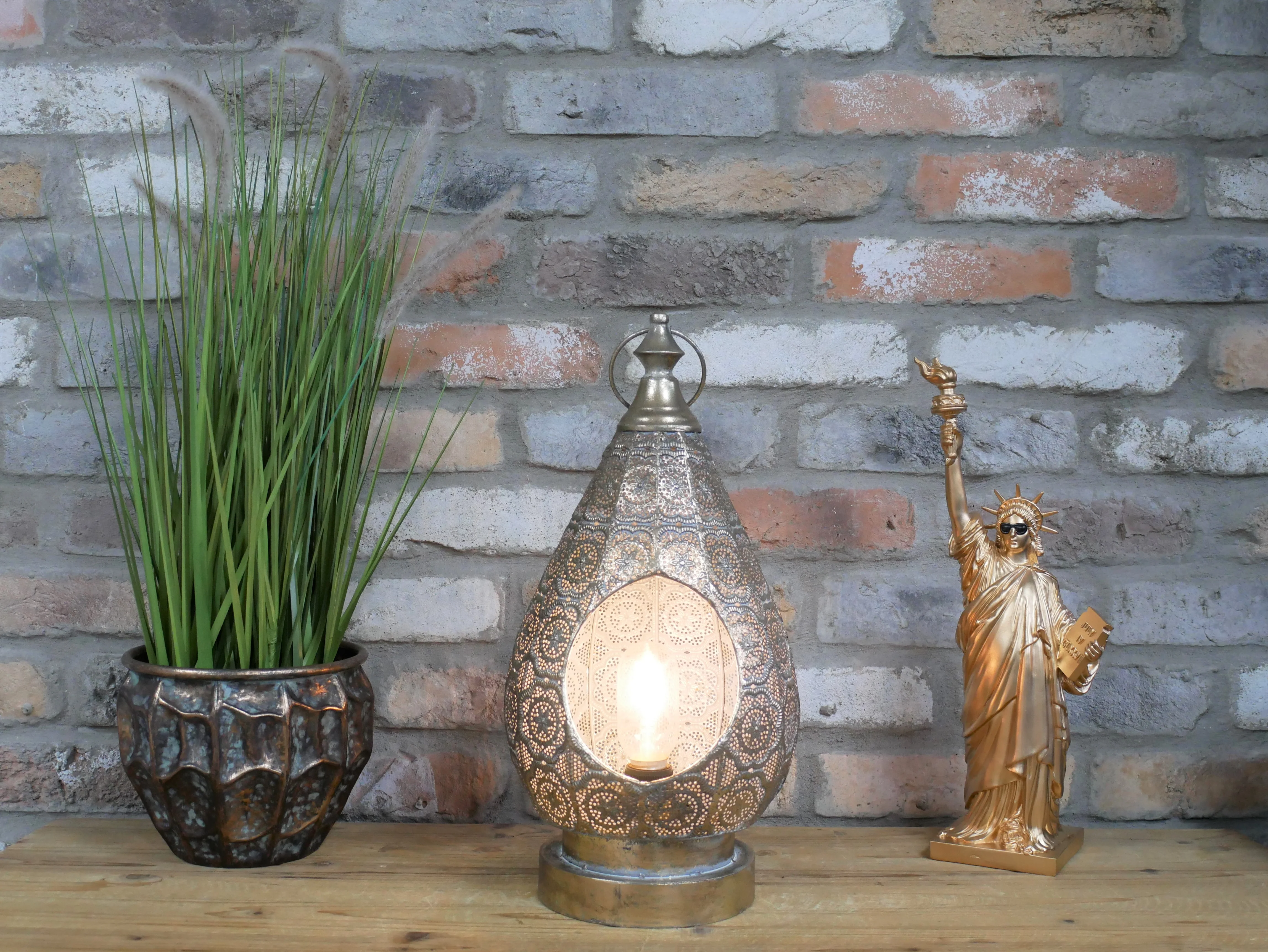 Light - Image 2