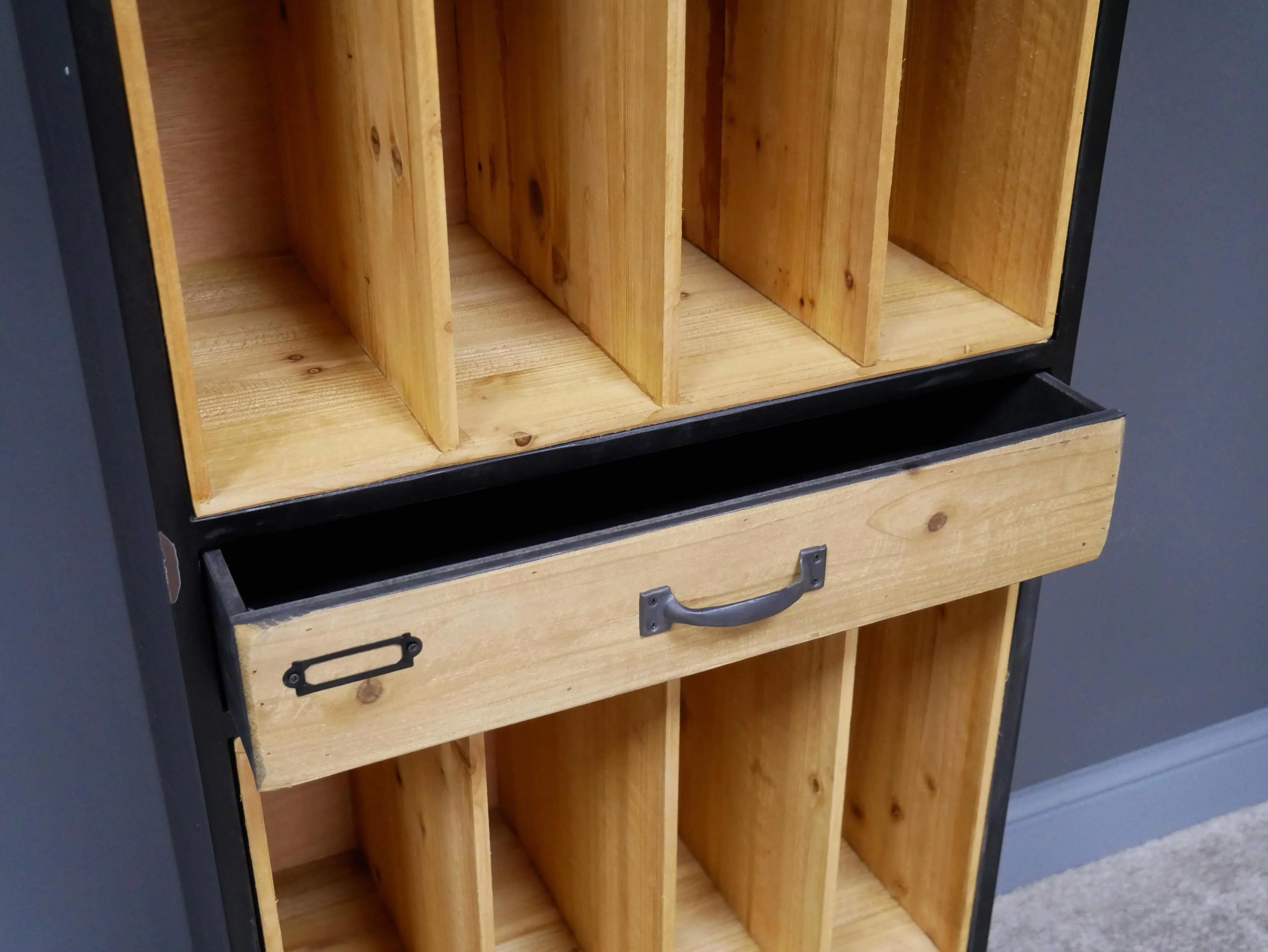 Retro Filing Cabinet - Image 4